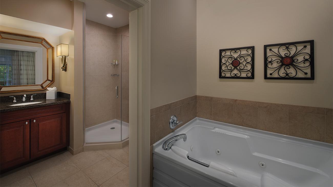 Primary Bathroom (1-Bedroom Villa)